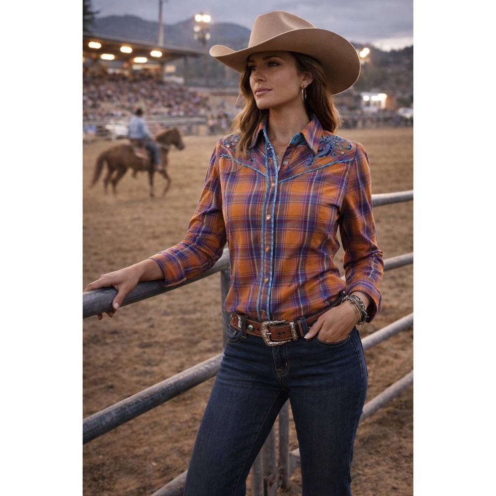 Roar Destined To‎ Womens sz S Plaid Embroidered Western Snap Shirt Studded Rodeo